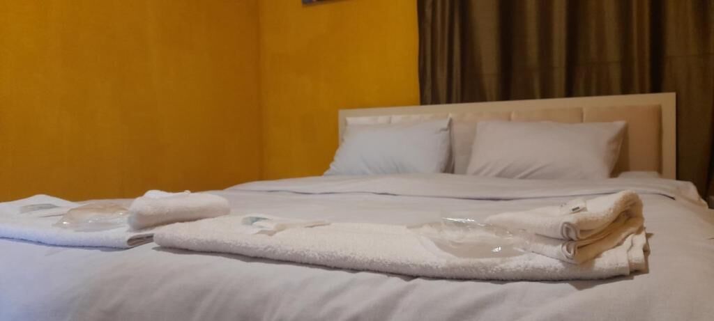 Double Room, Courtyard View | Iron/ironing board, free WiFi