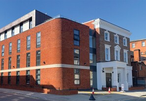 Exterior - Student Only Modern Studio Apartment Near Tottenham Hotspur Stadium, Seven Sisters London (Greater London)
