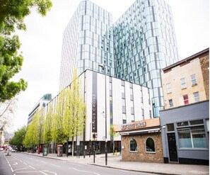 Exterior - Student Only, Luxury Studio at King`s Cross (Greater London)