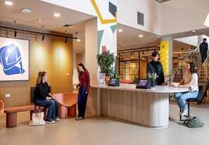 Lobby - Student Only En-suite at Stapleton House near London Metropolitan University (Greater London)