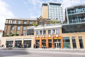 Exterior - Student-Only Silver Studio Premium iQ Aldgate Residence, London (Greater London)