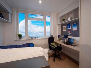 1 chambre, bureau, Wi-Fi, draps fournis