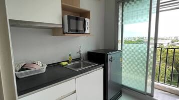 Condo, 1 Bedroom, Accessible | Interior