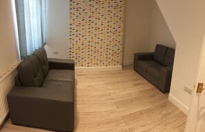 Living area - Cozy 3BR Apartment in Kexgill (Middlesbrough)