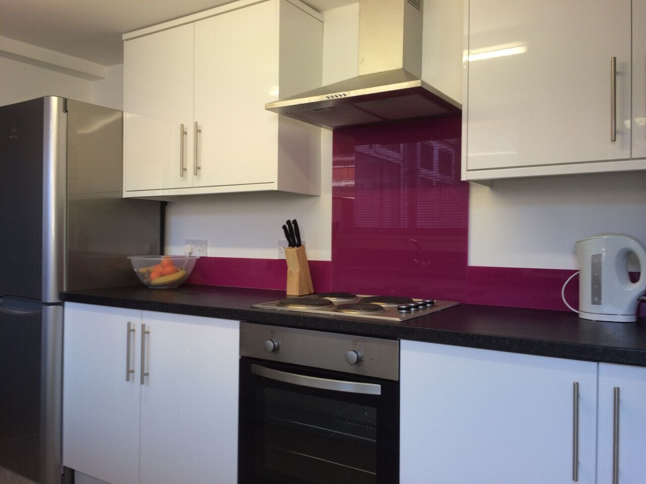 雪櫃、微波爐、焗爐、多士爐