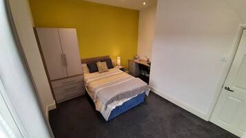 3 bedrooms, WiFi