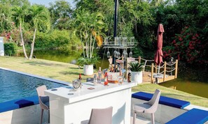 Villa, 4 camere da letto, fumatori, piscina privata | Bar (in loco)