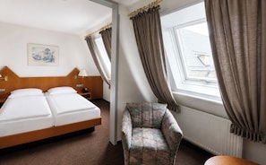 Double Room | Free minibar, free WiFi - DORMERO Hotel Crailsheim (Crailsheim)