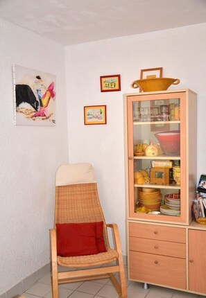 Unclassified image, 2 of 9, button - Studio "villa" la Motte du Couchant - 100 m south beach - private parking. (La Grande-Motte)