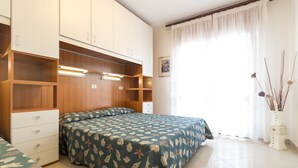 Unclassified image, 4 of 20, button - Sunny Accommodation by the Beach (Lignano Sabbiadoro)