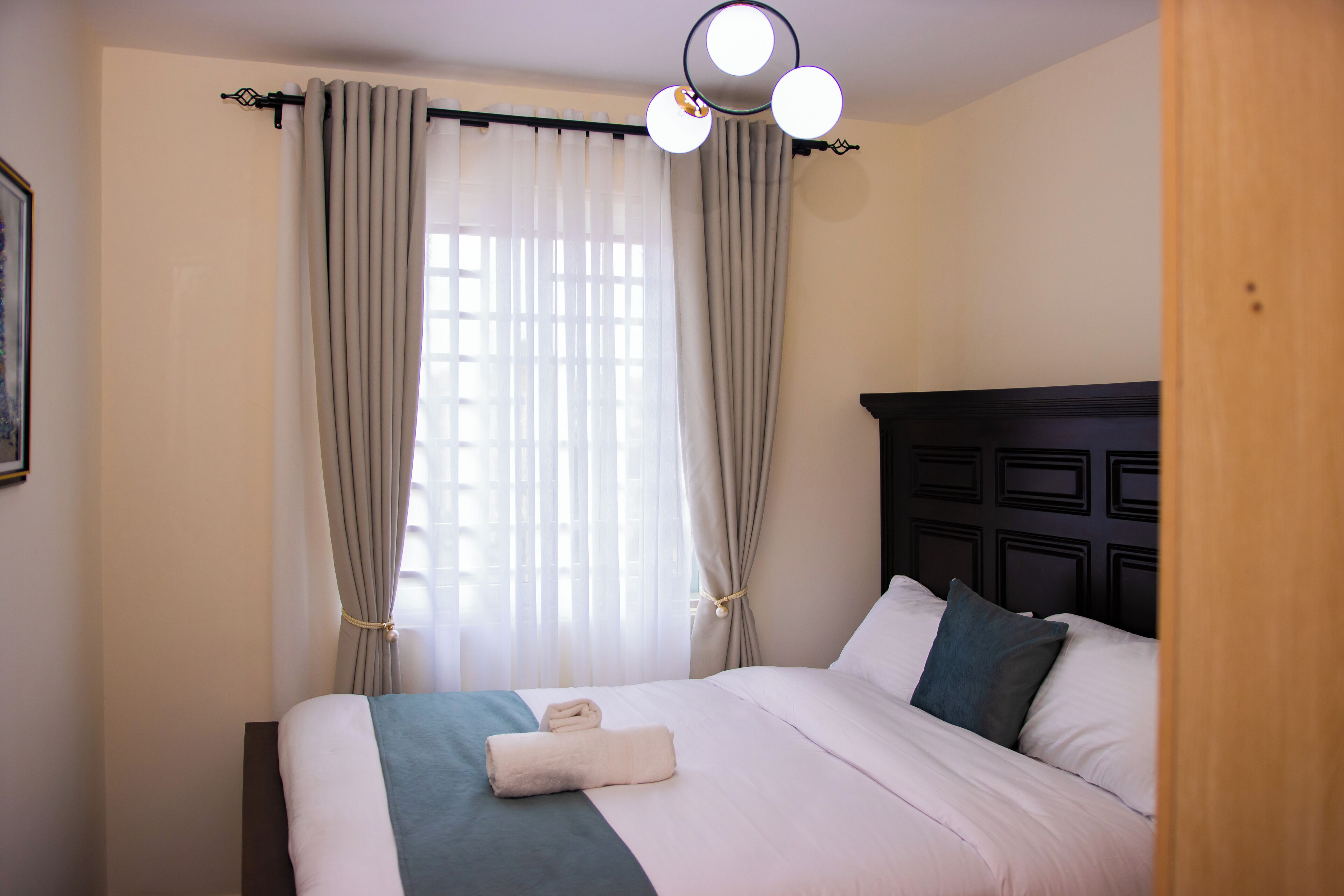 3 bedrooms, WiFi, bed sheets