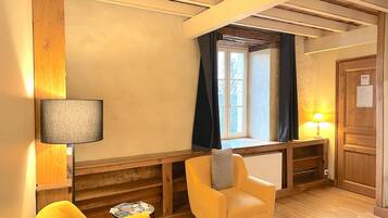 Smart TV, books, printers