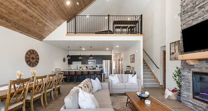 Nxt to Indoor/Outdoor Pools-PoolTable-All Ensuites