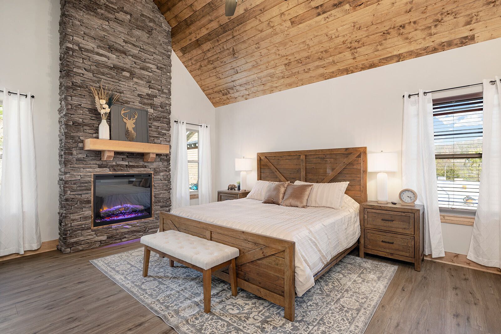 5 habitaciones, tabla de planchar con plancha y cuna de viaje 