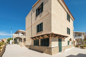 Exterior - AffittaSardegna - Quadri Tramonto  (Lu Bagnu)