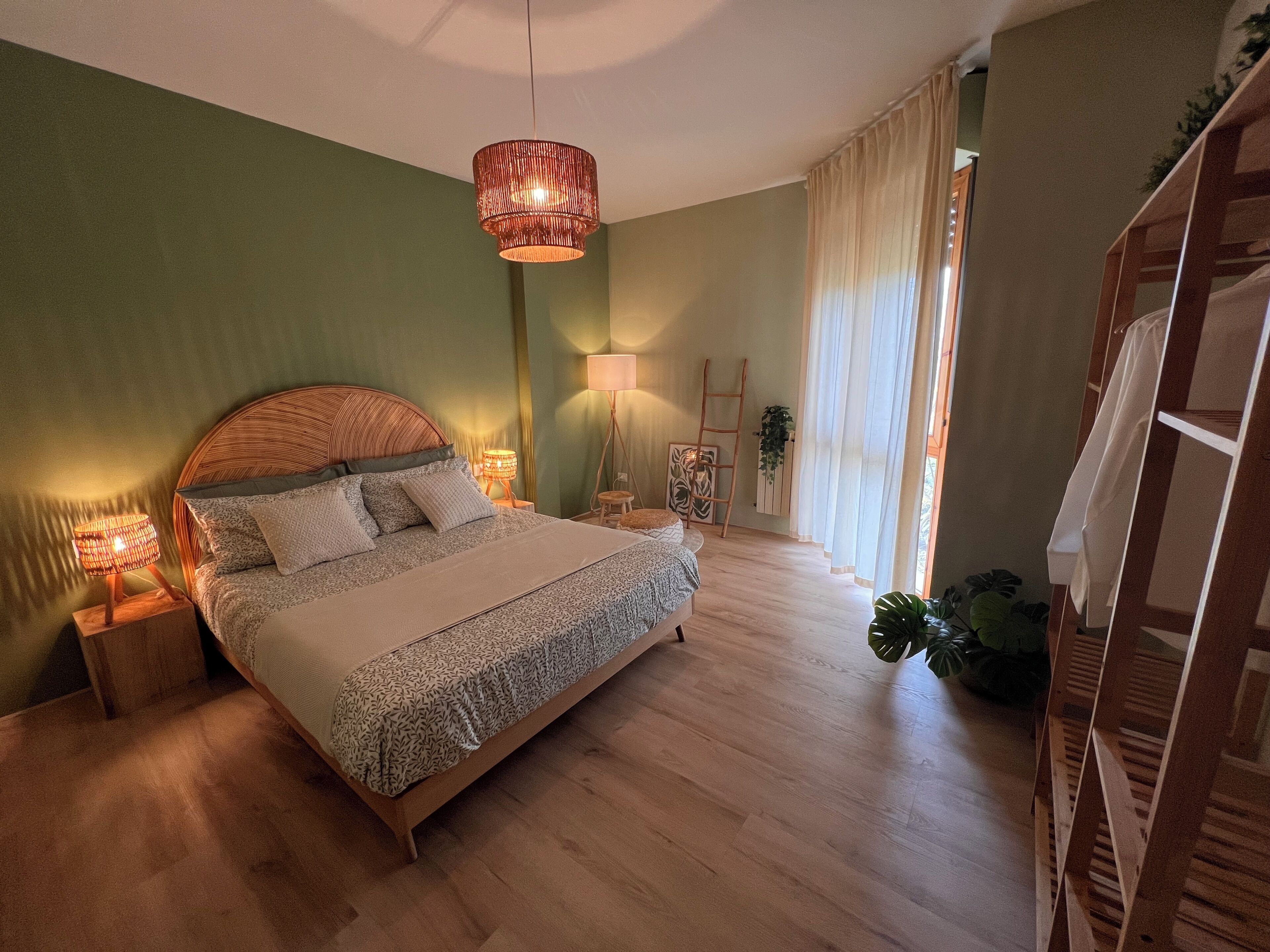 2 chambres, fer et planche à repasser, Wi-Fi, draps fournis