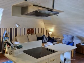 Interior - Comfortable vacation apartment Klönschnack with garden, close to the North Sea beach and center (Burhave)