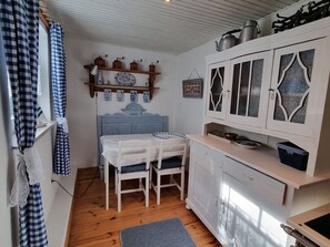Interior - Schaumkrone vacation apartment in Burhave - comfort with terrace near the North Sea beach (Burhave)