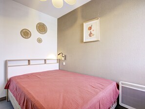 1 bedroom - Very bright flat with a balcony and swimming pool (Argeles sur Mer)