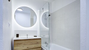 Bathroom - Very bright flat with a balcony and swimming pool (Argeles sur Mer)