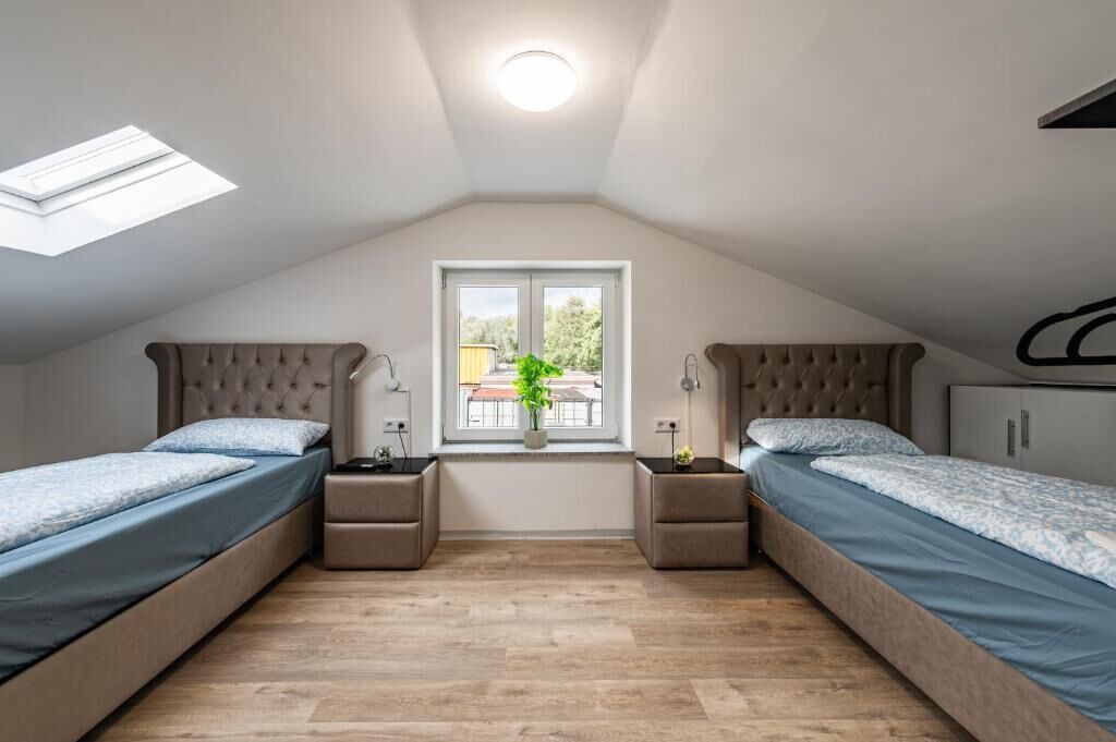 Comfort Quadruple Room | Desk, free WiFi