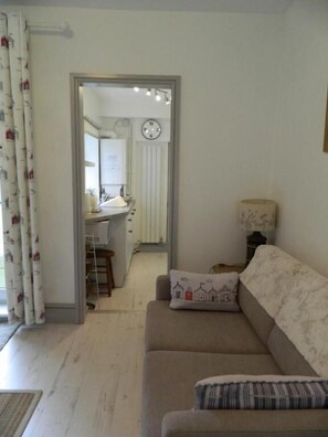 Living room - Pavilion Cottage Next to Gorleston Beach (Great Yarmouth)