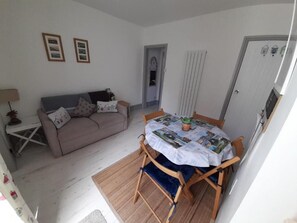 House, 3 Bedrooms, Smoking | Living room - Pavilion Cottage Next to Gorleston Beach (Great Yarmouth)