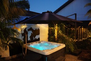 Bain à remous extérieur