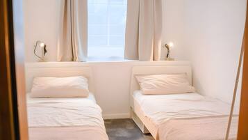 2 Schlafzimmer, Bügeleisen/Bügelbrett, WLAN, Bettwäsche