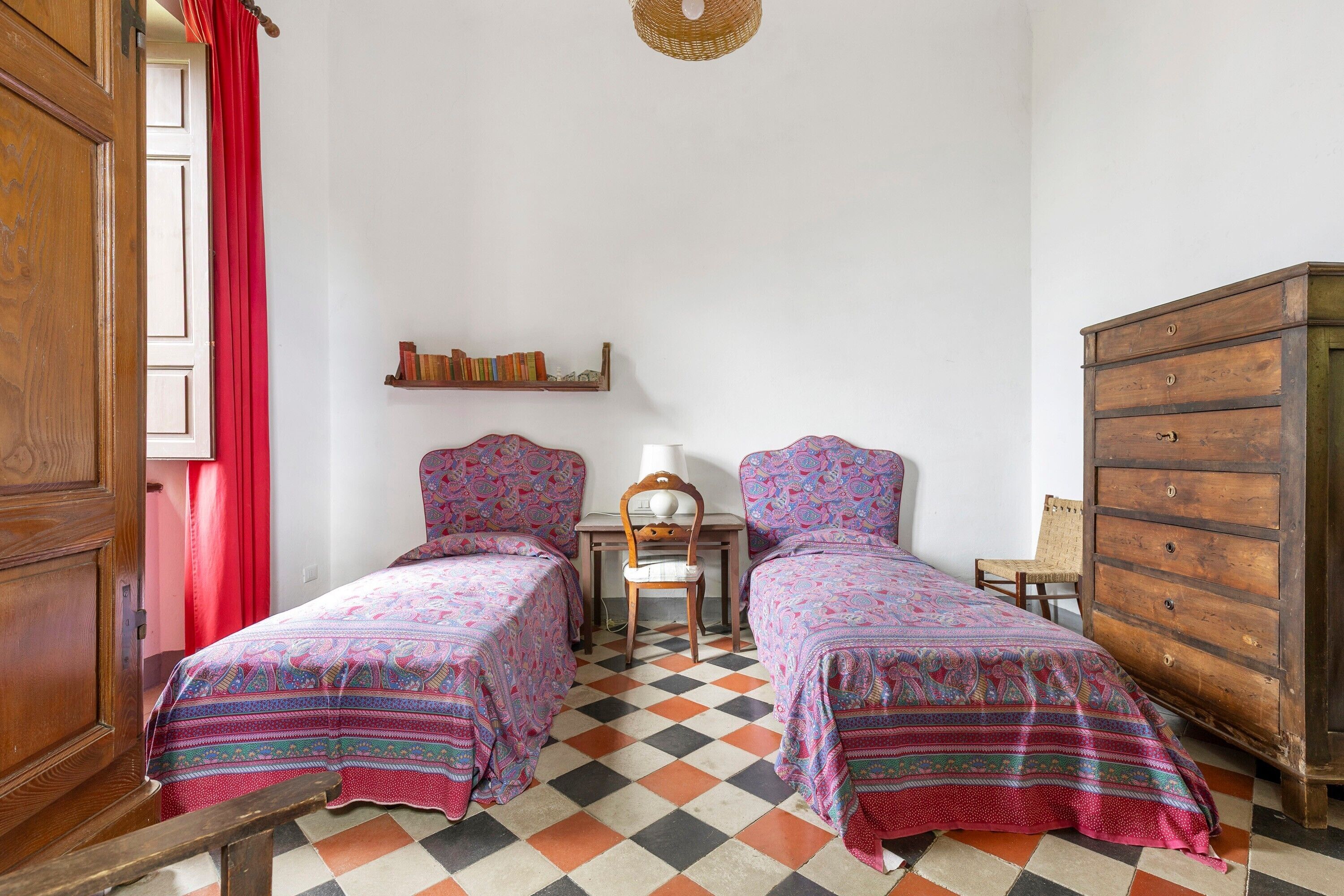5 Schlafzimmer, Bügeleisen/Bügelbrett, WLAN, Bettwäsche