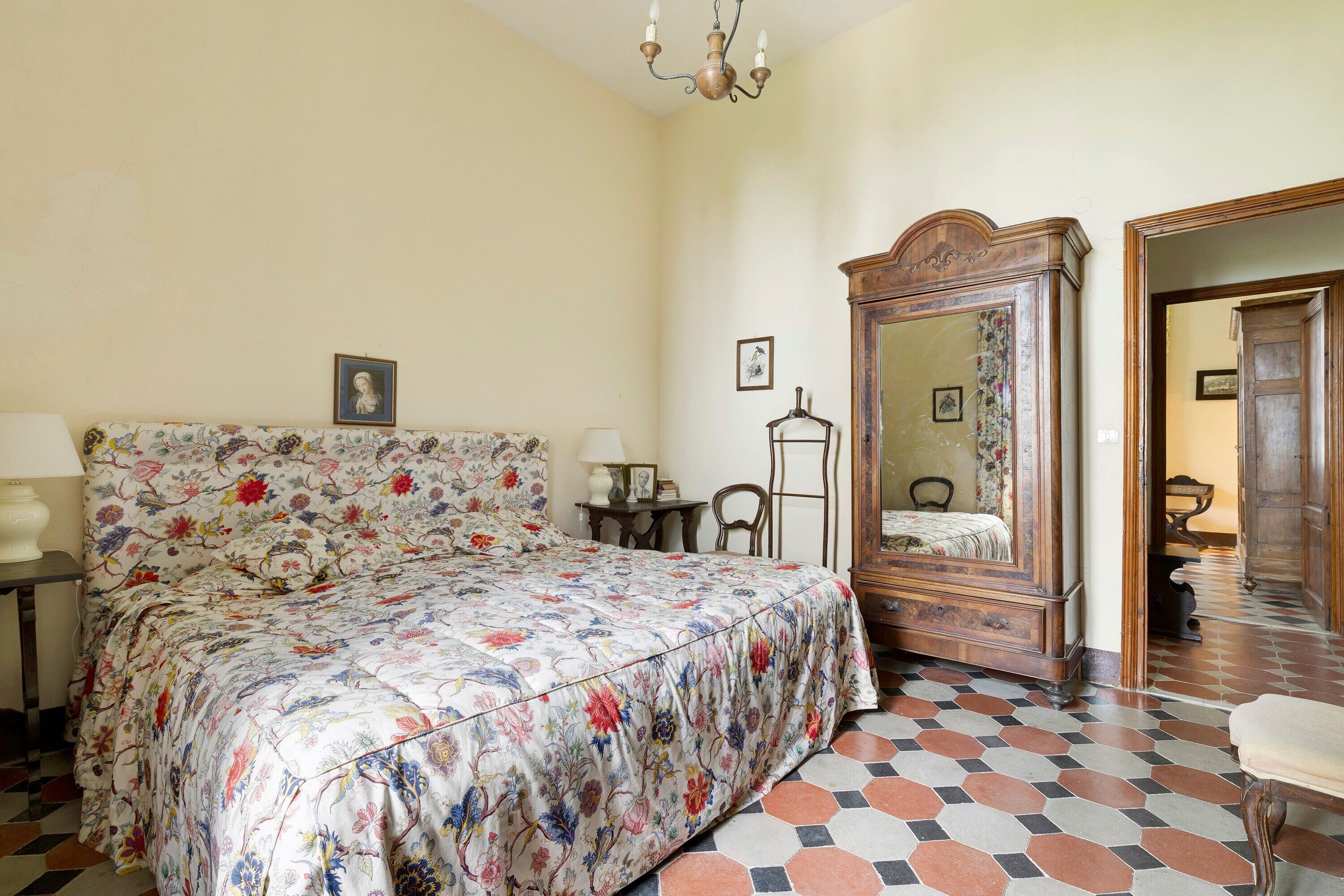 5 Schlafzimmer, Bügeleisen/Bügelbrett, WLAN, Bettwäsche