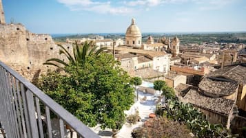 Deluxe-Doppelzimmer, Stadtblick | UnterkunftsgelÀnde