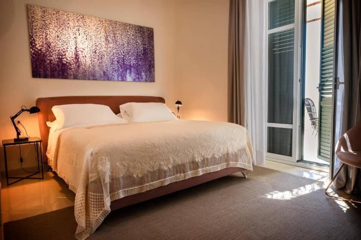 Habitación Deluxe doble, vistas a la ciudad | Caja fuerte y wifi gratis