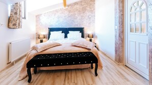 1 dormitorio, tabla de planchar con plancha, Internet y ropa de cama