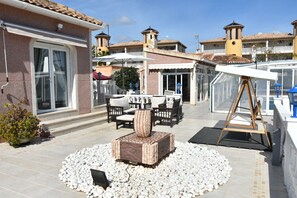 Outdoor dining - Villa Luna Azul (VC)