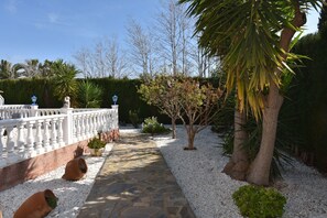 Property grounds - Villa Luna Azul (VC)