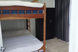 3 bedrooms, WiFi - Casa Pirata - Nature and Dream Beaches in Matapalo (Angeles)
