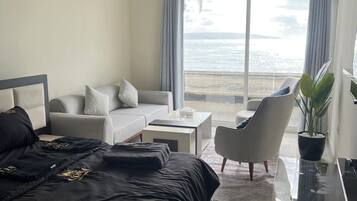 Desk, laptop workspace, free WiFi