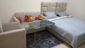Room - Clean & Cozy Room in Aïn Chock, Casa Nearshore casablanca (casablanca)
