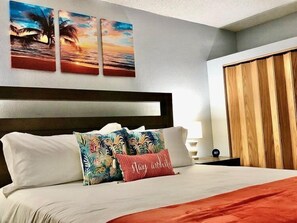 1 bedroom, iron/ironing board, free WiFi, bed sheets - Ocean Views Top Floor Across from Beach - Kihei Akahi D606 (Kihei)