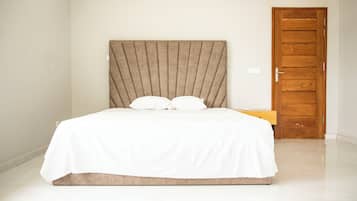 Doppia Comfort, balcone, vista resort | Una scrivania, postazione laptop, Wi-Fi gratuito