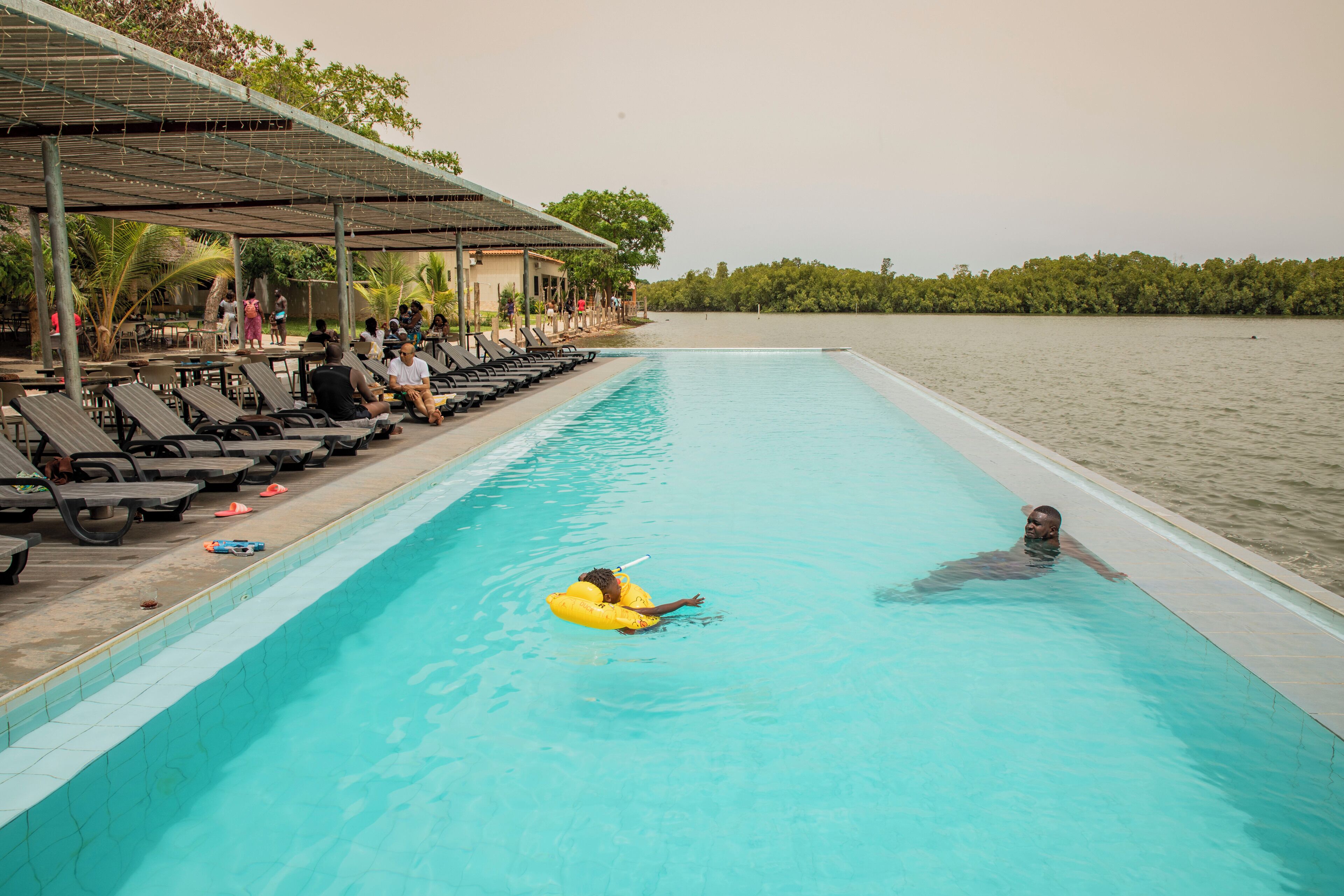 2 piscine all'aperto