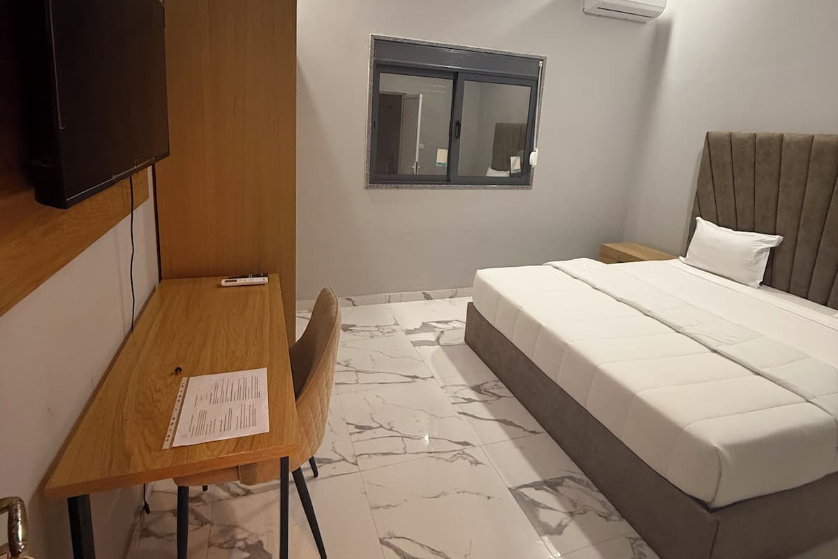 Comfort Townhome, Balcony, Beach View | Desk, laptop workspace, WiFi (free)