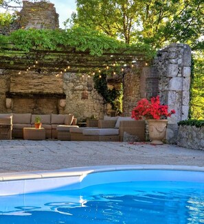 Outdoor pool, a heated pool - Le Pigeonnier de Jurmilhac, Gorgeous 4-bed stone house in Dordogne with AC/Pool (Montaut)