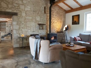 Interior - Le Pigeonnier de Jurmilhac, Gorgeous 4-bed stone house in Dordogne with AC/Pool (Montaut)