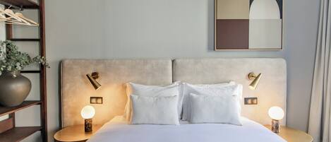 Cortinas blackout, tabla de planchar con plancha y wifi gratis