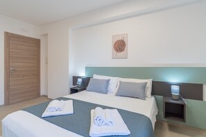 2 bedrooms, WiFi, bed sheets - Giualè Portopalo '5' with Sea View, Wi-Fi and Air Conditioning (Portopalo di Capo Passero)