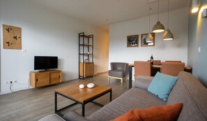 TV - Apartment for 3 people with a view (Parc Hosingen)