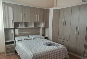 Tabla de planchar con plancha y wifi 