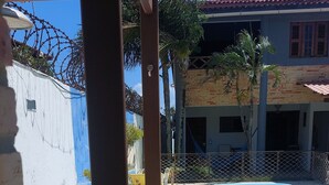 Standard Quadruple Room | Pool - Aloha Kite House (Lagoinha)